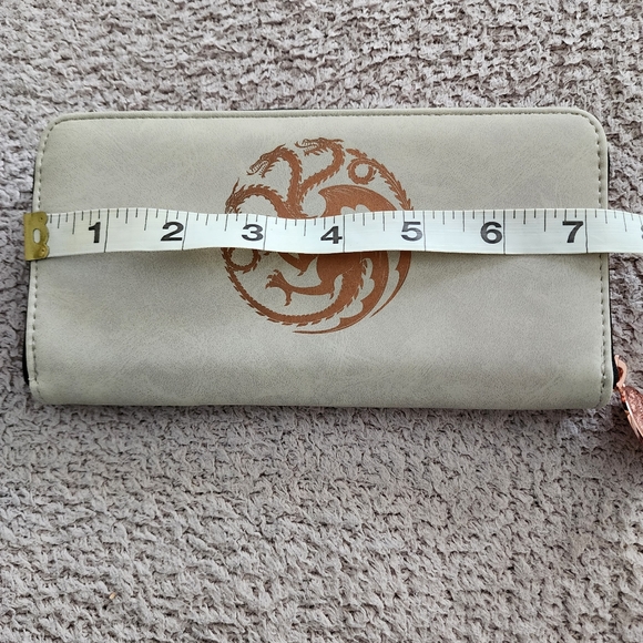Games of Throne theme New half moon wallet. - Picture 7 of 9